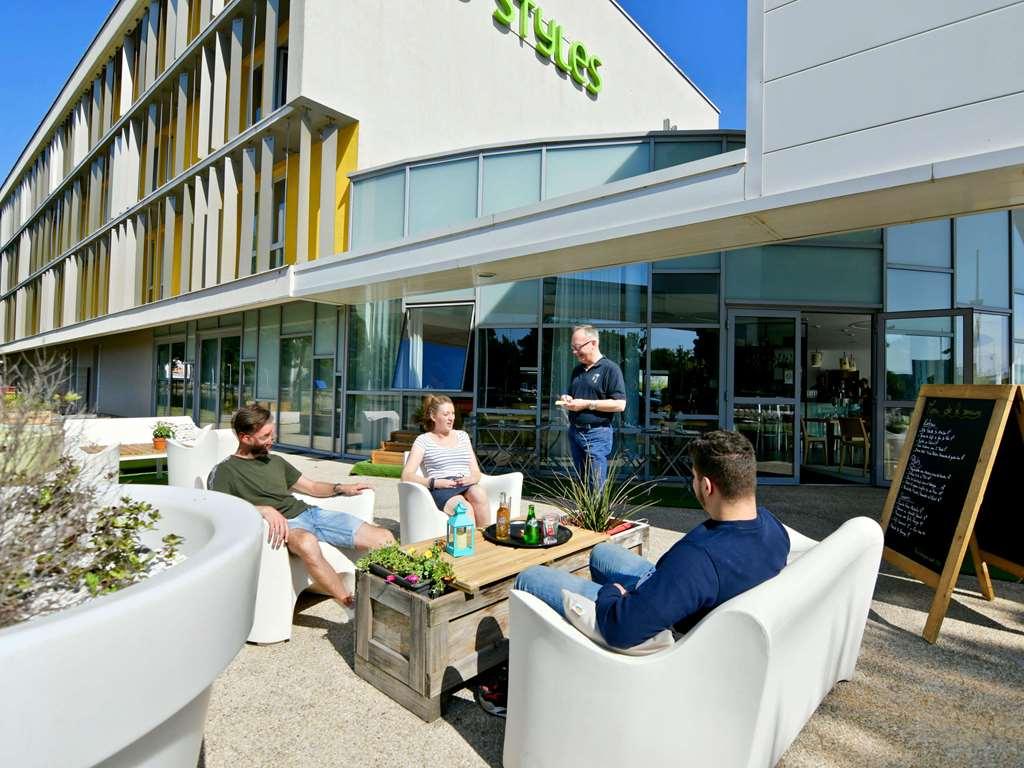 Ibis Budget Nantes Reze Aeroport Exteriör bild