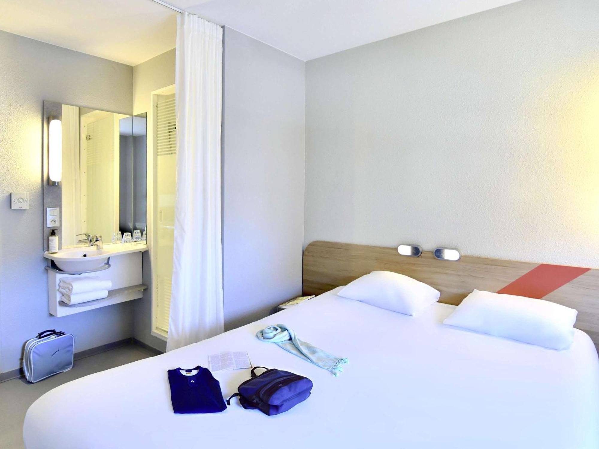 Ibis Budget Nantes Reze Aeroport Exteriör bild