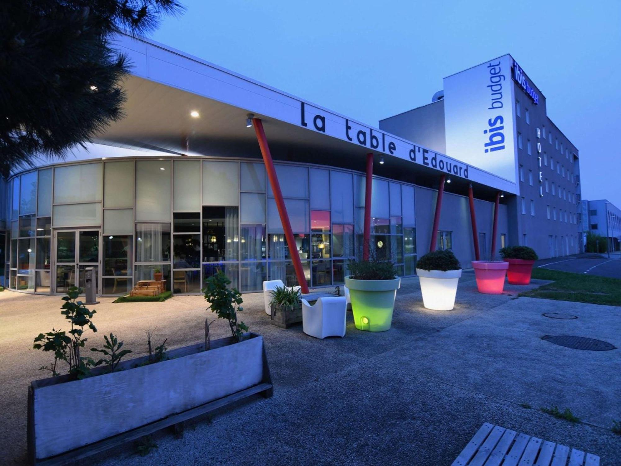 Ibis Budget Nantes Reze Aeroport Exteriör bild